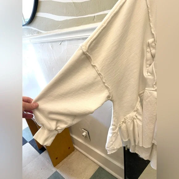 Free People oversized white cotton button down sweater high low free size - Picture 4 of 9